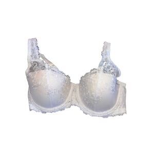 Ambrielle woman’s 38DD white lace push up bra sexy cleavage